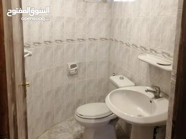 400 m2 5 Bedrooms Villa for Rent in Baghdad Mansour