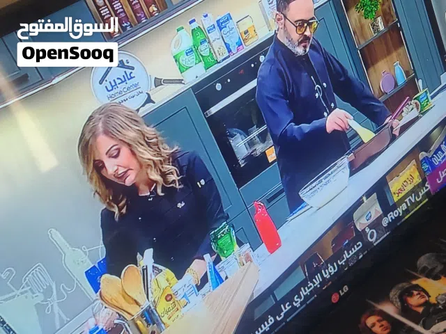 شاشة ال جي بحالة ممتازة ولا اي خدش