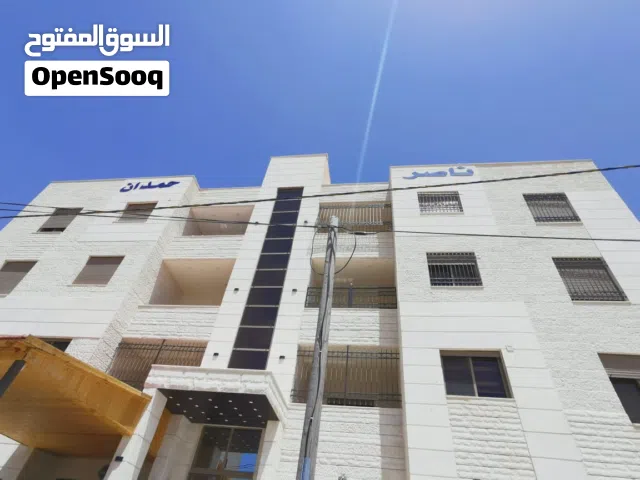 شقه حديثه للبيع طريق المطار ثلاث غرف نوم 140متري بسعر مغري جدا