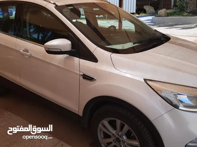 Ford Escape 2019 in Hawally