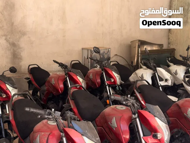 دراجات هوندا 160 سيسي لم تستخدم في سلطنه مع وراق جمارك توصيل الى جميع مناطق سلطنة