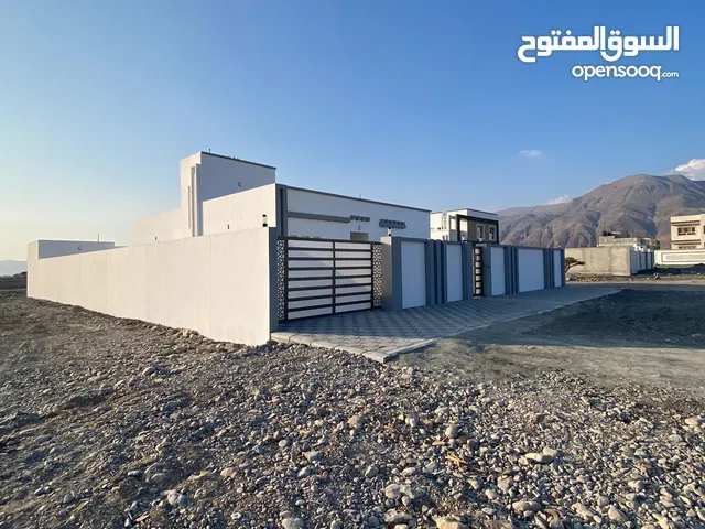 258 m2 3 Bedrooms Townhouse for Sale in Al Dakhiliya Nizwa