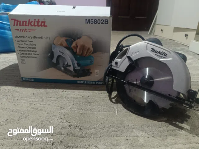 Makita M5802B  185mm(7-1/4" ")-190mm(7-1/2")  Circular Saw