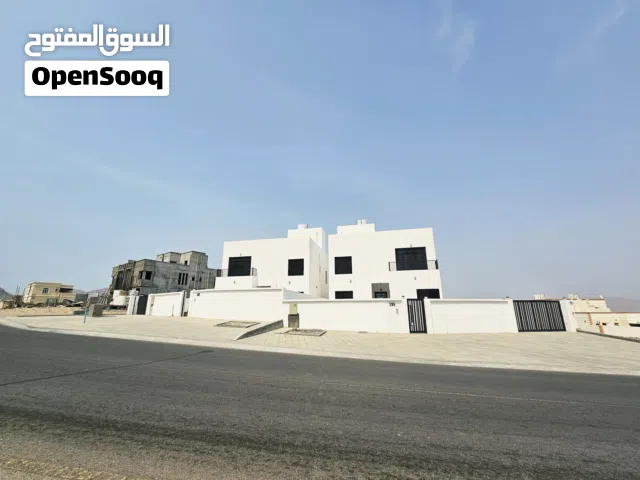 285 m2 5 Bedrooms Villa for Sale in Muscat Amerat