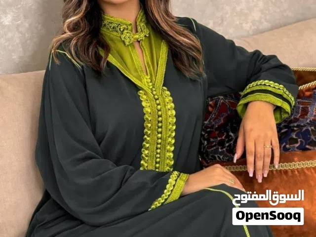 جديييد عالم السيدات  قفطان اجلابة  بسفيفة العقاد  4فيل كريب روزة كليتي مزيان جلابة بالقفطان يا