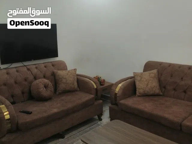 شقه مميزه جدا مفروشه فرش كامل للايجار خلف مستشفى راهبات الورديه اربد