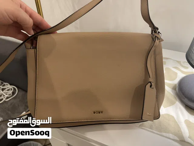 Hand Bags Beige for sale in Abu Dhabi