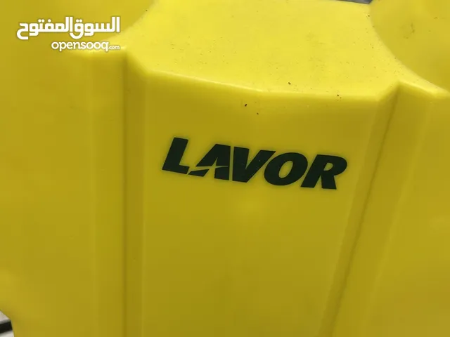 منظف سيارات