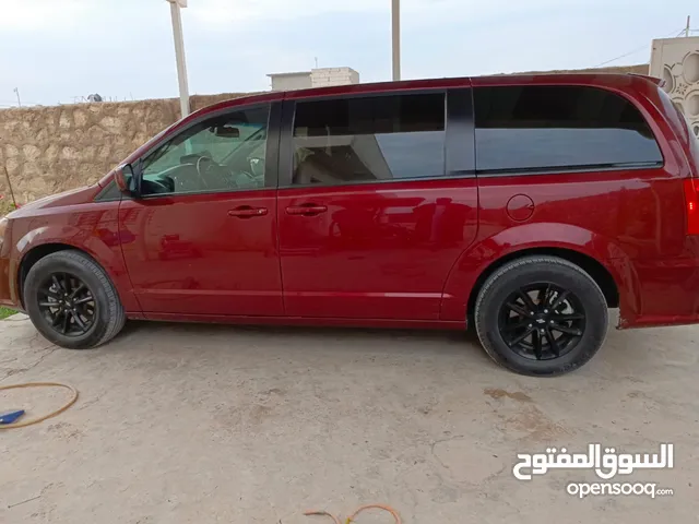 دوج كارفان 2020 لبيع السعر180 بي مجال للشراي واني خادم