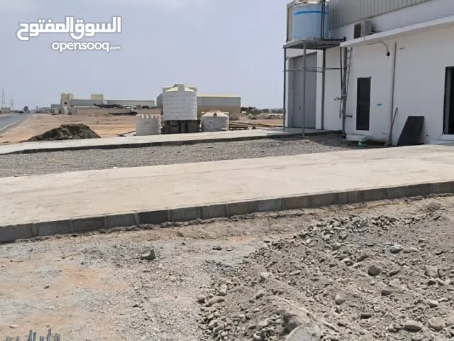 فرصة مميزة للايجار في صناعية بركاء - السقسوق  مخزن