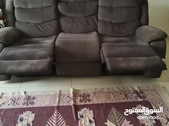 Fabric recliner 3 seater in good condition.. Clean and neat like new