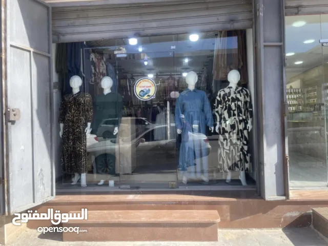 محل ملابس نسائي للبيع عتبة مكانه سيمافرو بالحاج اي استفسار الرجاء الاتصال