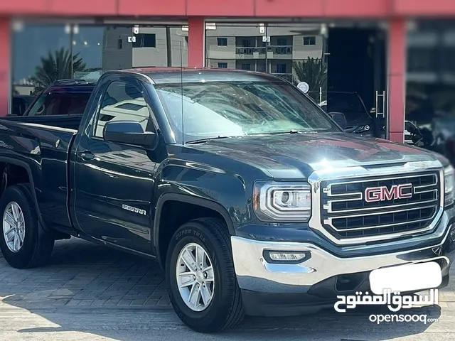 GMC Sierra 2018 in Southern Governorate