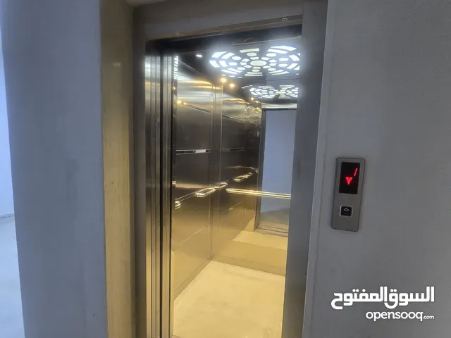 عمارة كامله 8 شقق في دور واحد على أربع شوارع مقسمة 4 شقق في كل واجها