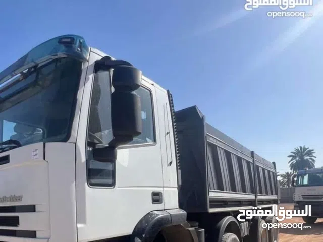 السلام عليكم سائق سياره كبيره  بحت علي عمل علي سياره كبيره اقراء الاعلان