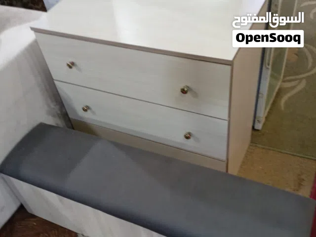 تسريحة وبفة ومرايا للبيع بسعر حرققق