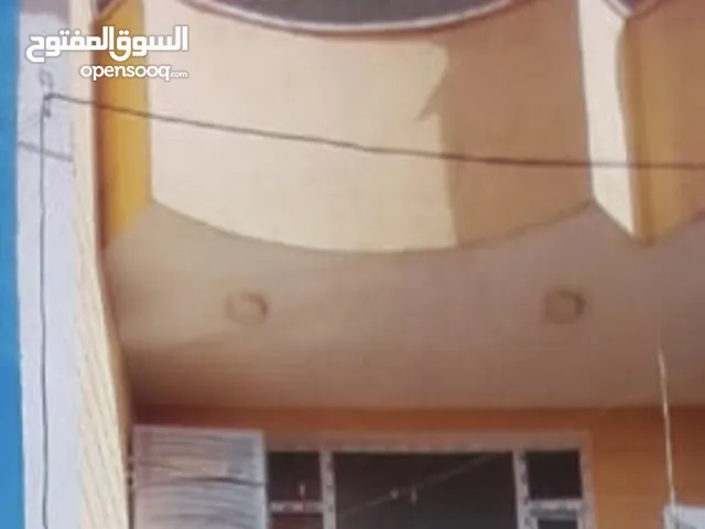 شقة كبيرةطابق 3 غرفتان وصالة مع باقي الملحقات