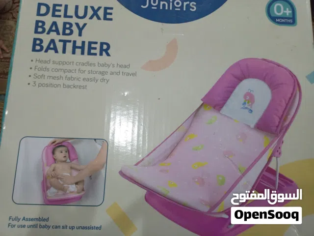 حزام اطفال وسرير تضيف