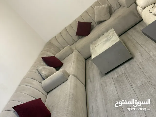 كنب مستعمل بحالة جيدة