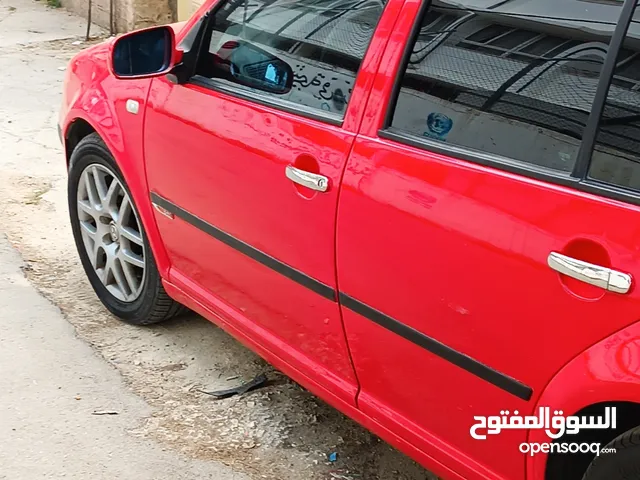 Volkswagen Golf 2000 in Nablus