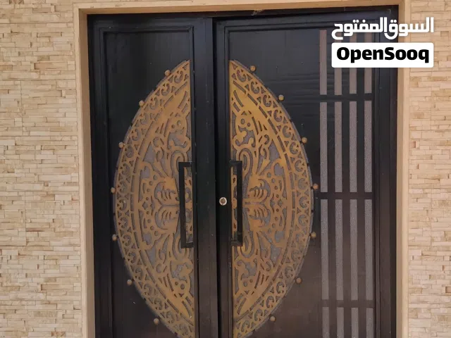 فيلا للبيع في حي قطر مساحة الأرض 1300م