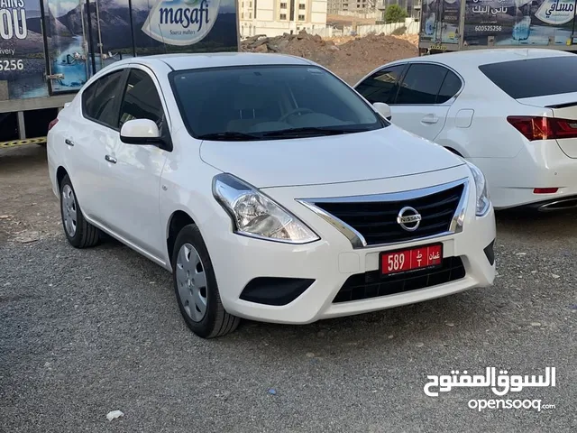 Sedan Nissan in Muscat