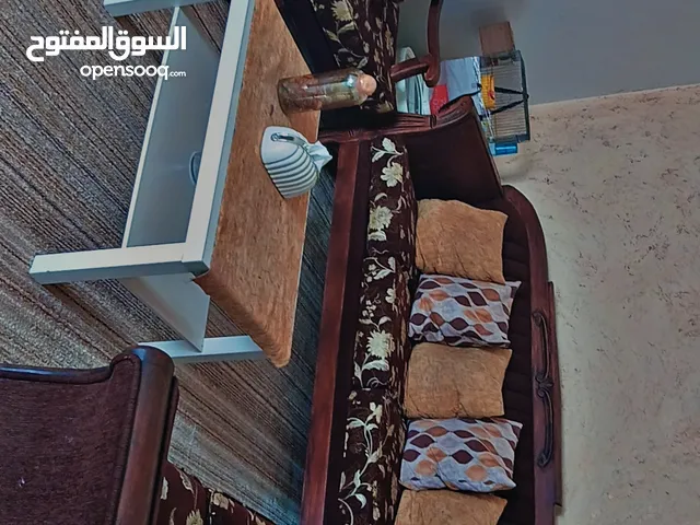 طقم كنب سبع مقاعد