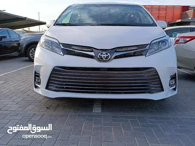 Used Toyota Sienta in Sharjah