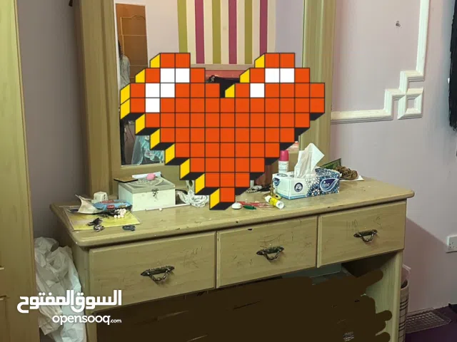 طاولة منظرة وكبت