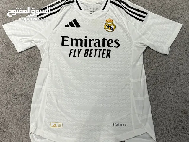 عرض تيشيرتين ريال مدريد 24/25موسم نسخة لاعبين مقاس M بدون شورت لايوجد توصيل والدفع كاش