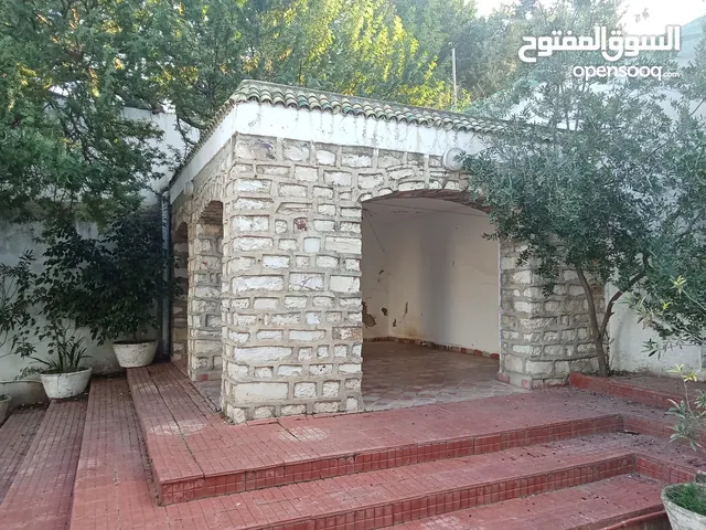 500 m2 5 Bedrooms Villa for Sale in Tunis Other