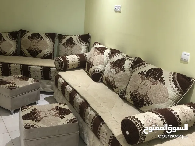 كنب صالة صغيرة، سيجور