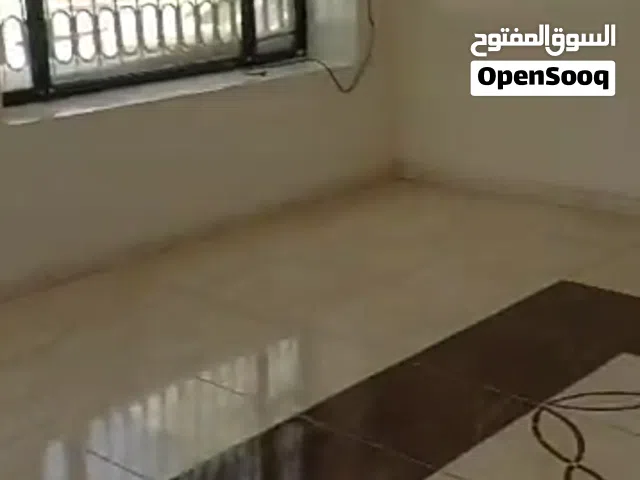 فيلا بمساحة عشر لبن حر معمد بناء دورن مسلح حجر مبلغ اربع ميه مليون ريال يمني في حده قريب مطاعم الشيا