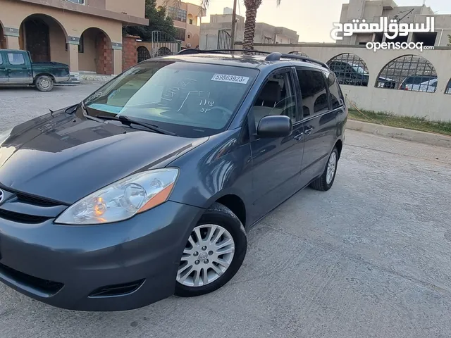 Used Toyota Sienta in Zawiya