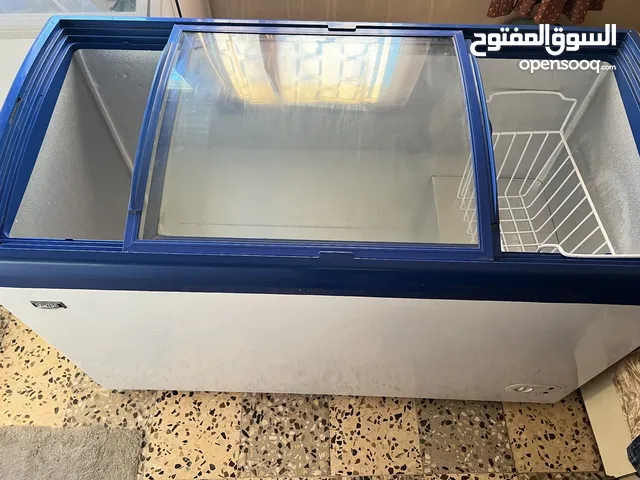 فريزر بطح زجاج