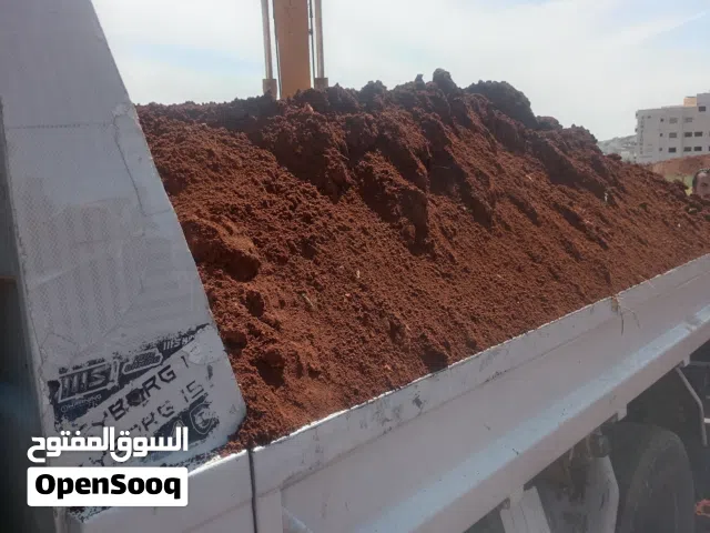 قلاب مترين لنقل جميع مواد البناء