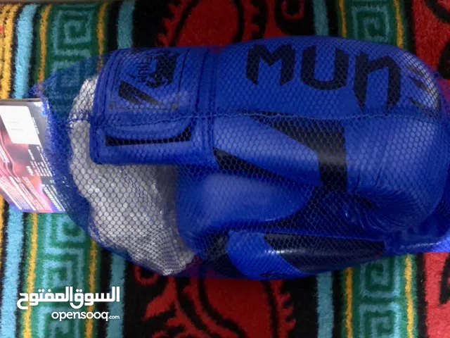 كفوف ملاكمة جديدة