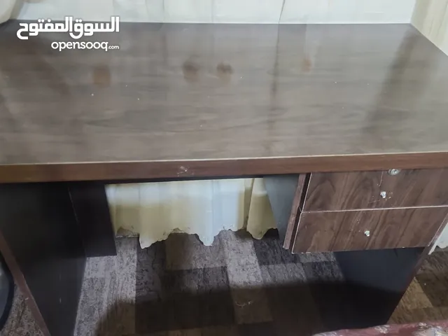 مكتب دراسي بدون كرسي