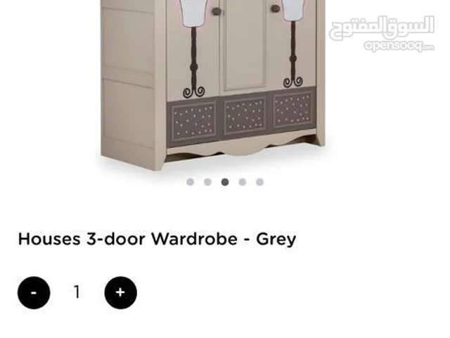 From homerus drower and wardrobe clean condition