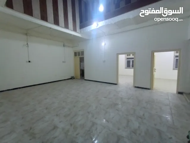 150 m2 2 Bedrooms Townhouse for Rent in Basra Other