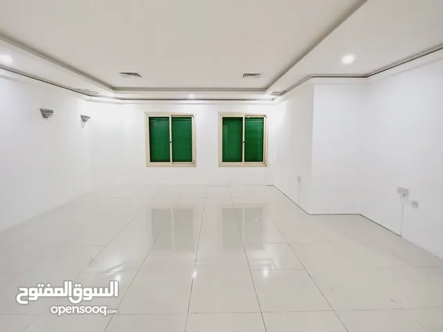 10 m2 4 Bedrooms Apartments for Rent in Hawally Salwa
