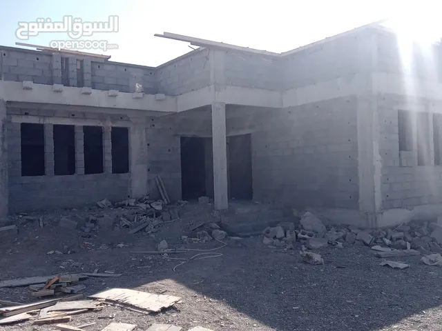 295 m2 3 Bedrooms Townhouse for Sale in Al Dhahirah Yunqul