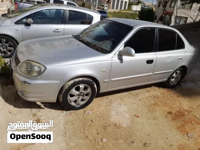 2005 هيونداي فيرنا EX