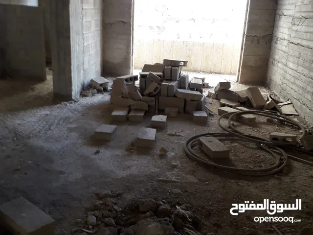 145 m2 3 Bedrooms Apartments for Sale in Ramallah and Al-Bireh Ein Musbah