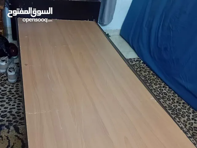 تختين خشب مفرد مع فرشاتهم