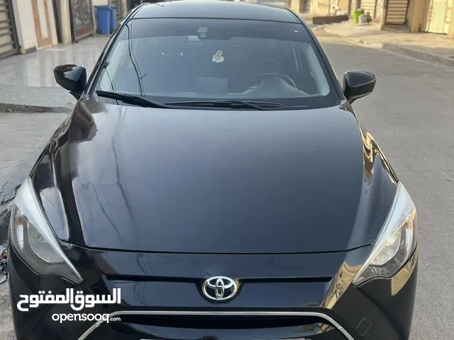 تيوتا يارس 2017كلش نظيفة