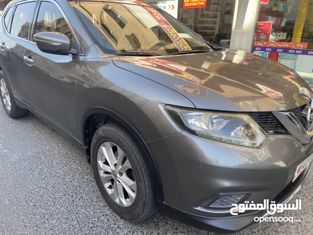 Nissan X-trail, 2017 model, Grey color, Very good condition