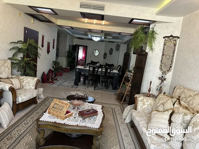 200 m2 3 Bedrooms Apartments for Sale in Ramallah and Al-Bireh Al Masyoon