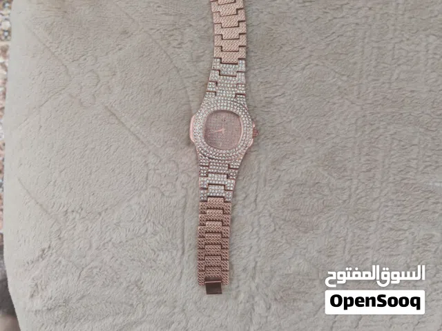 ساعة ستاتية جديدة غير مستخدمة بحاجة بطارية فقط بسعر 3 دنانير