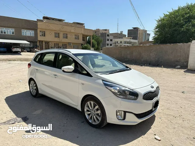 سيارة كيا كارنز موديل 2016 للبيع